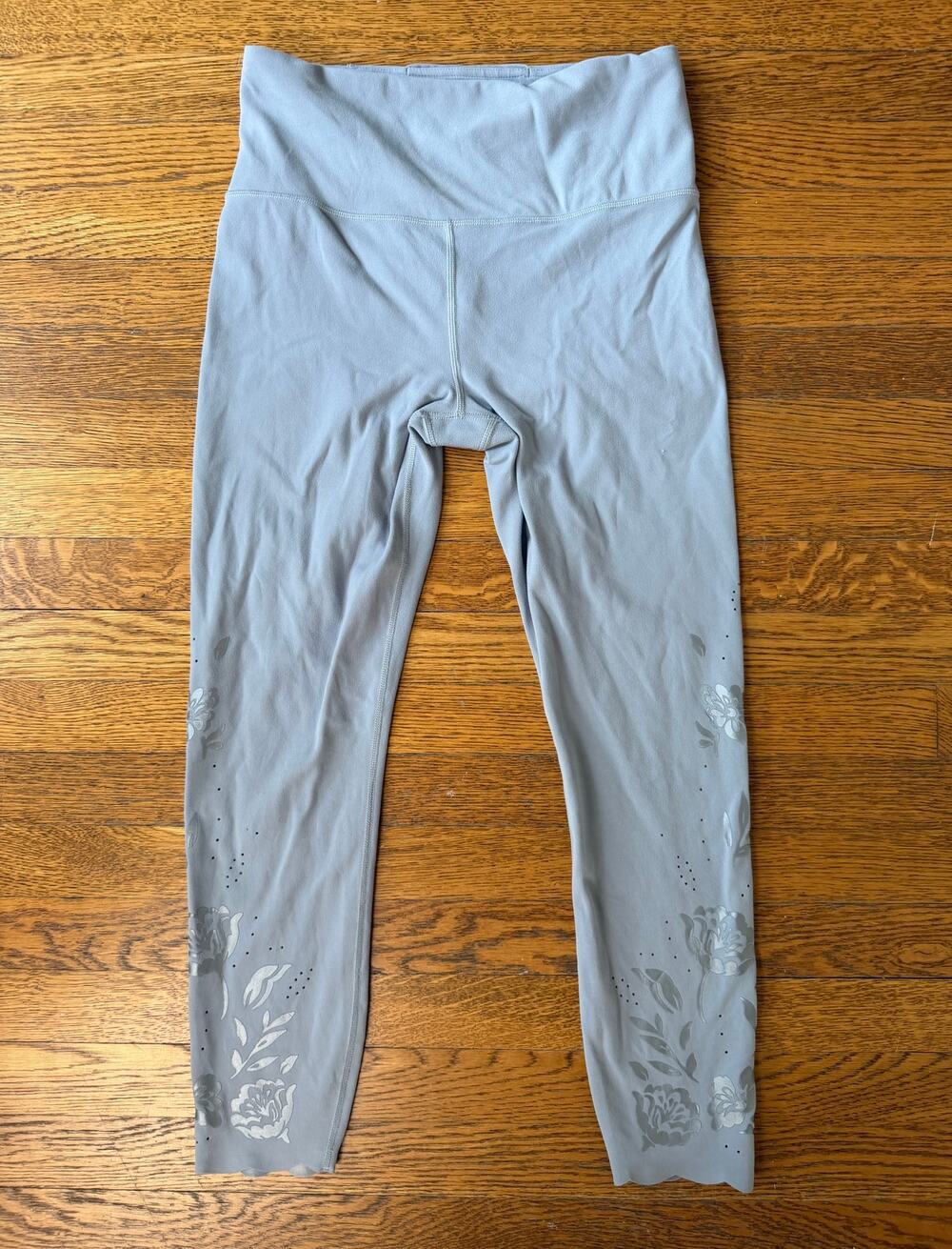 Athleta Women's Elation Eyelet 7/8 Tights Size Small